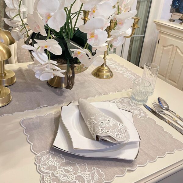 Delik İşi Kabartma Nakışlı Keten Sofra Seti
