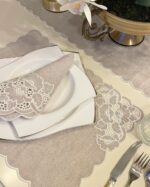 Delik İşi Kabartma Nakışlı Keten Amerikan Servis & Peçete Seti - 2'li detay görünümü